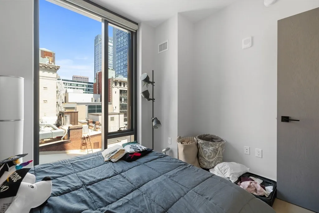 1 bed, 1 bath apartment for rent at 55 Lagrange St Unit 1008, Boston Downtown — photo 4 of 21