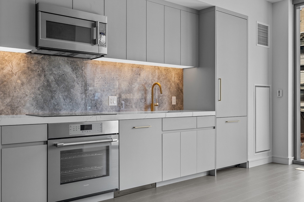 Studio bed, 1 bath apartment for rent at 55 Lagrange St Unit 1010, Midtown — photo 7 of 12