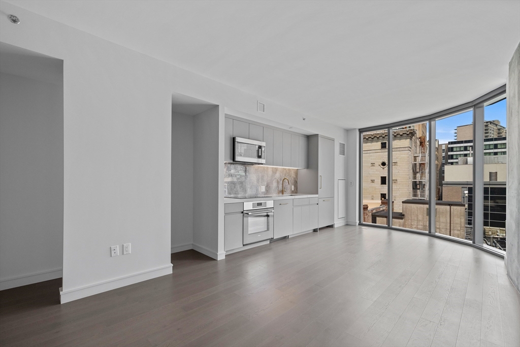 Studio bed, 1 bath apartment for rent at 55 Lagrange St Unit 1010, Midtown — photo 2 of 12