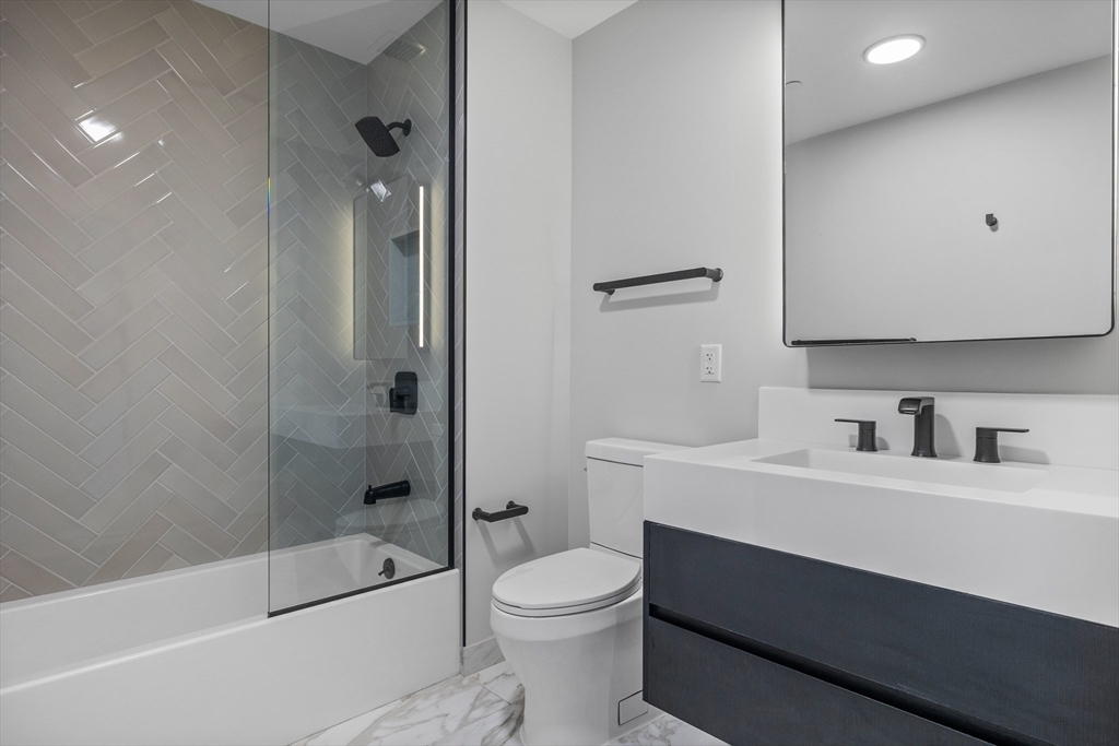 Studio bed, 1 bath apartment for rent at 55 Lagrange St Unit 1010, Midtown — photo 9 of 12