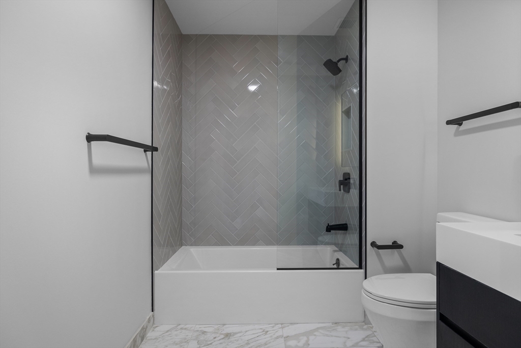Studio bed, 1 bath apartment for rent at 55 Lagrange St Unit 1010, Midtown — photo 10 of 12