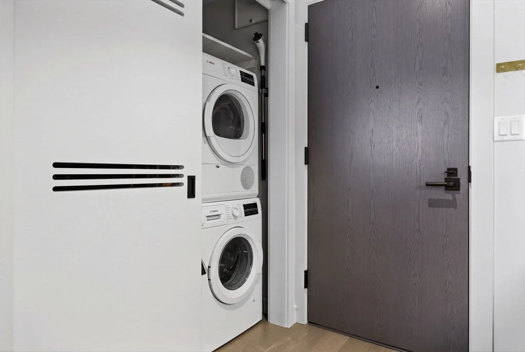 1 bed, 1 bath apartment for rent at 55 Lagrange St Unit 409, Boston Downtown — photo 9 of 29