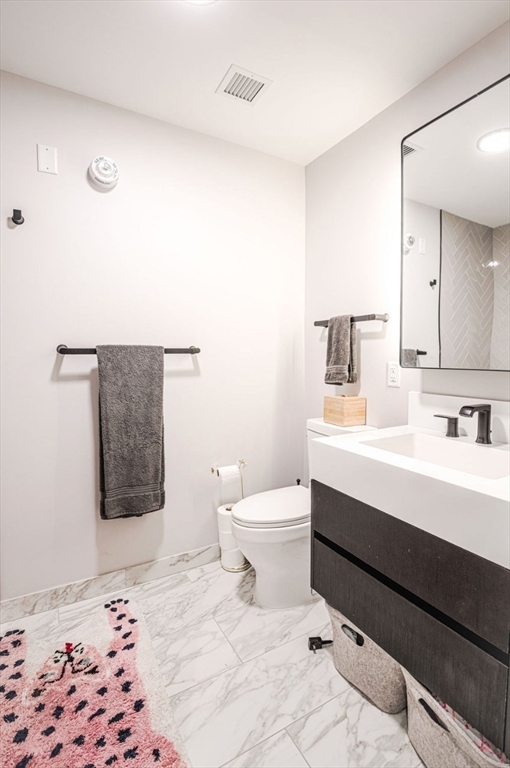 1 bed, 1 bath apartment for rent at 55 Lagrange St Unit 707, Midtown — photo 6 of 13