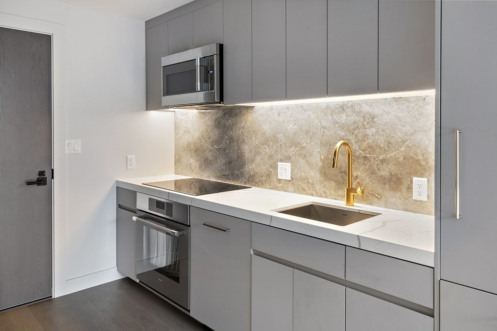 1 bed, 1 bath apartment for rent at 55 Lagrange St Unit 909, Theatre District — photo 6 of 14