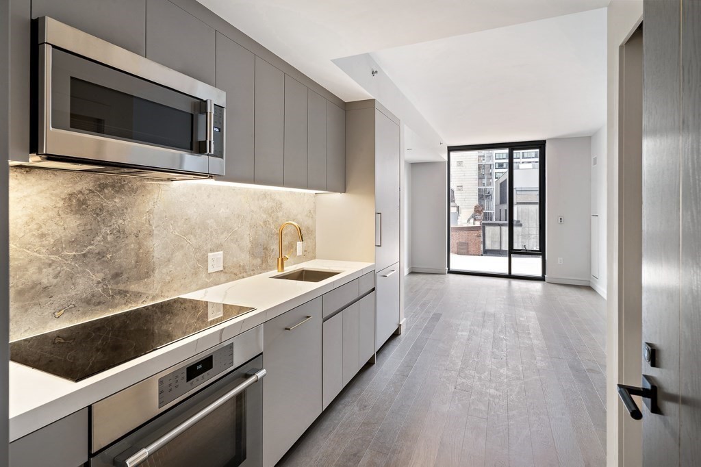 1 bed, 1 bath apartment for rent at 55 Lagrange St Unit 909, Theatre District — photo 3 of 14