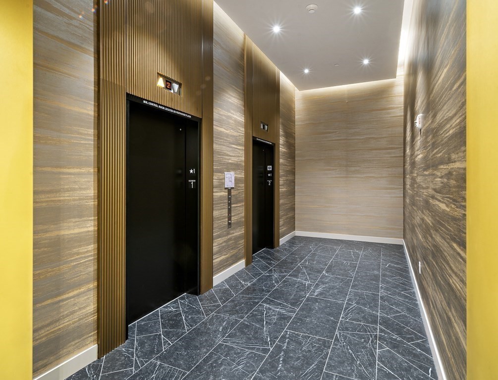 1 bed, 1 bath apartment for rent at 55 Lagrange St Unit 909, Theatre District — photo 11 of 14