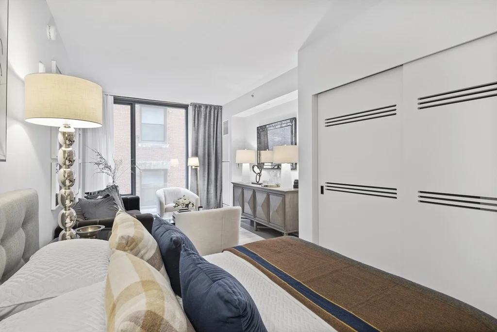 Studio bed, 1 bath apartment for rent at 55 Lagrange Unit 206, Boston Downtown — photo 4 of 31