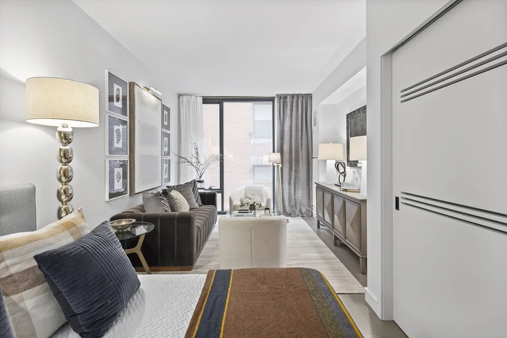 Studio bed, 1 bath apartment for rent at 55 Lagrange Unit 206, Boston Downtown — photo 3 of 31