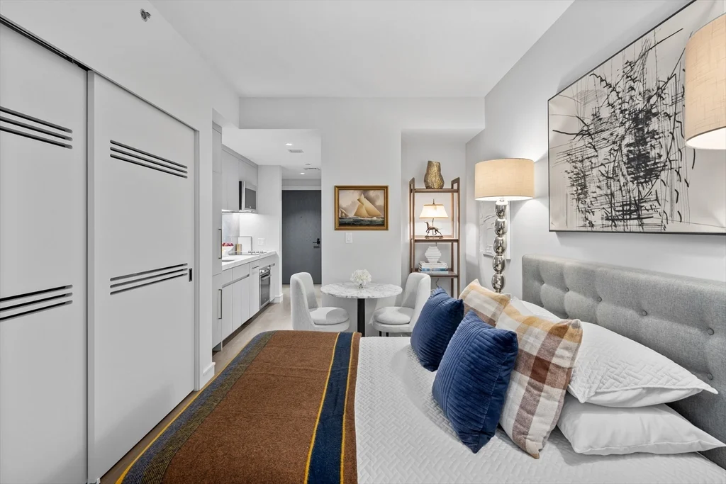 Studio bed, 1 bath apartment for rent at 55 Lagrange Unit 206, Boston Downtown — photo 5 of 31