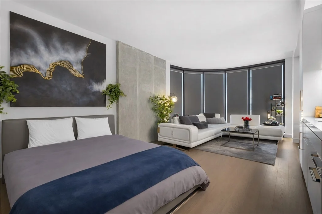 Studio bed, 1 bath apartment for rent at 55 Lagrange Unit 301, Theatre District — photo 5 of 21