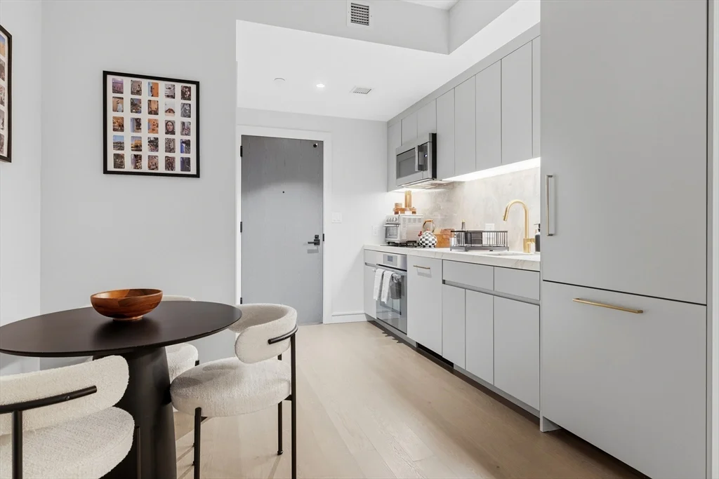 1 bed, 1 bath apartment for rent at 55 Lagrange Unit 309, Boston Downtown — photo 8 of 20