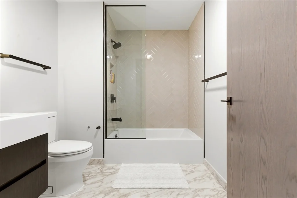 1 bed, 1 bath apartment for rent at 55 Lagrange Unit 403, Boston Downtown — photo 10 of 12