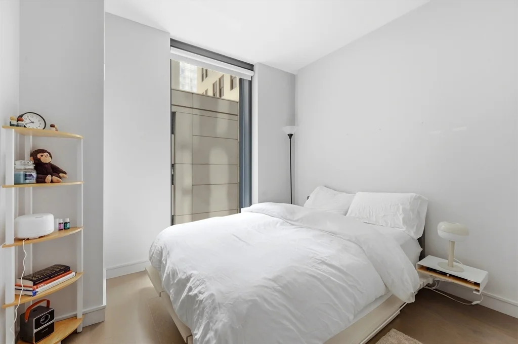 1 bed, 1 bath apartment for rent at 55 Lagrange Unit 403, Boston Downtown — photo 9 of 12
