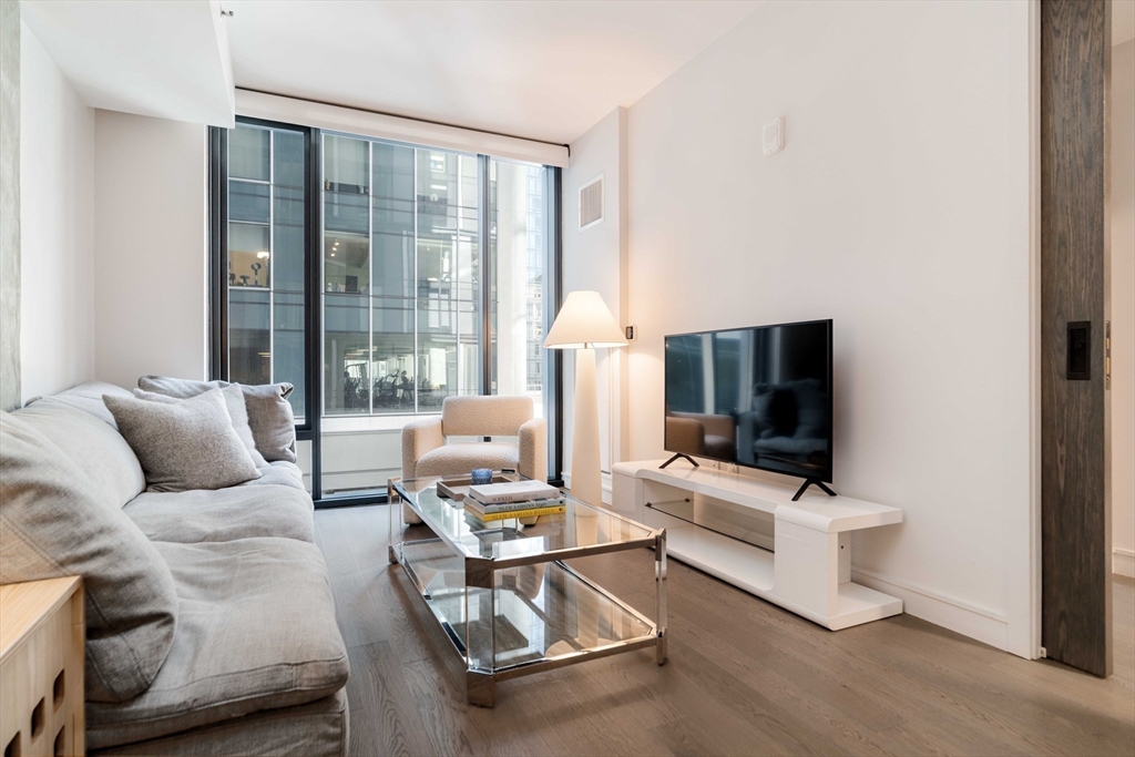 1 bed, 1 bath apartment for rent at 55 Lagrange Unit 603, South End — photo 3 of 28