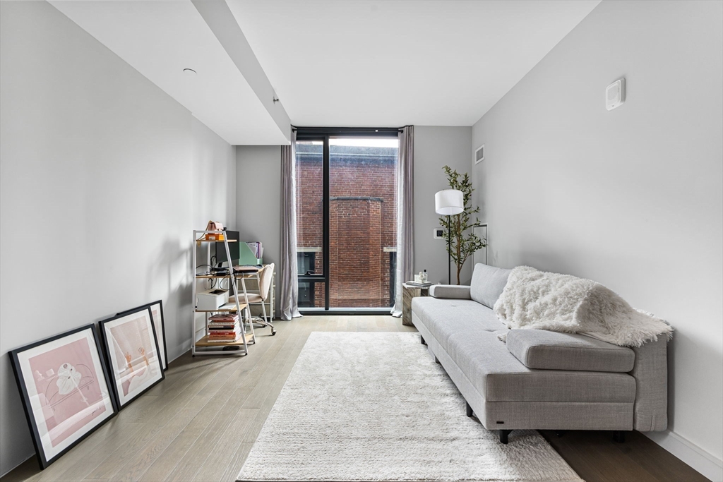 1 bed, 1 bath apartment for rent at 55 Lagrange Unit 709, Boston Downtown — photo 1 of 27