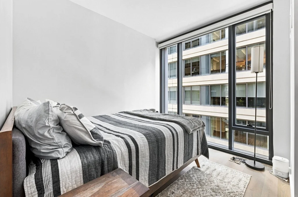 1 bed, 1 bath apartment for rent at 55 Lagrange Unit 802, Boston Downtown — photo 12 of 12