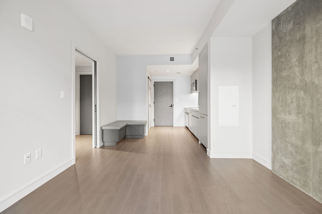 1 bed, 1 bath apartment for rent at 55 Lagrange Unit 809, Boston — photo 2 of 20