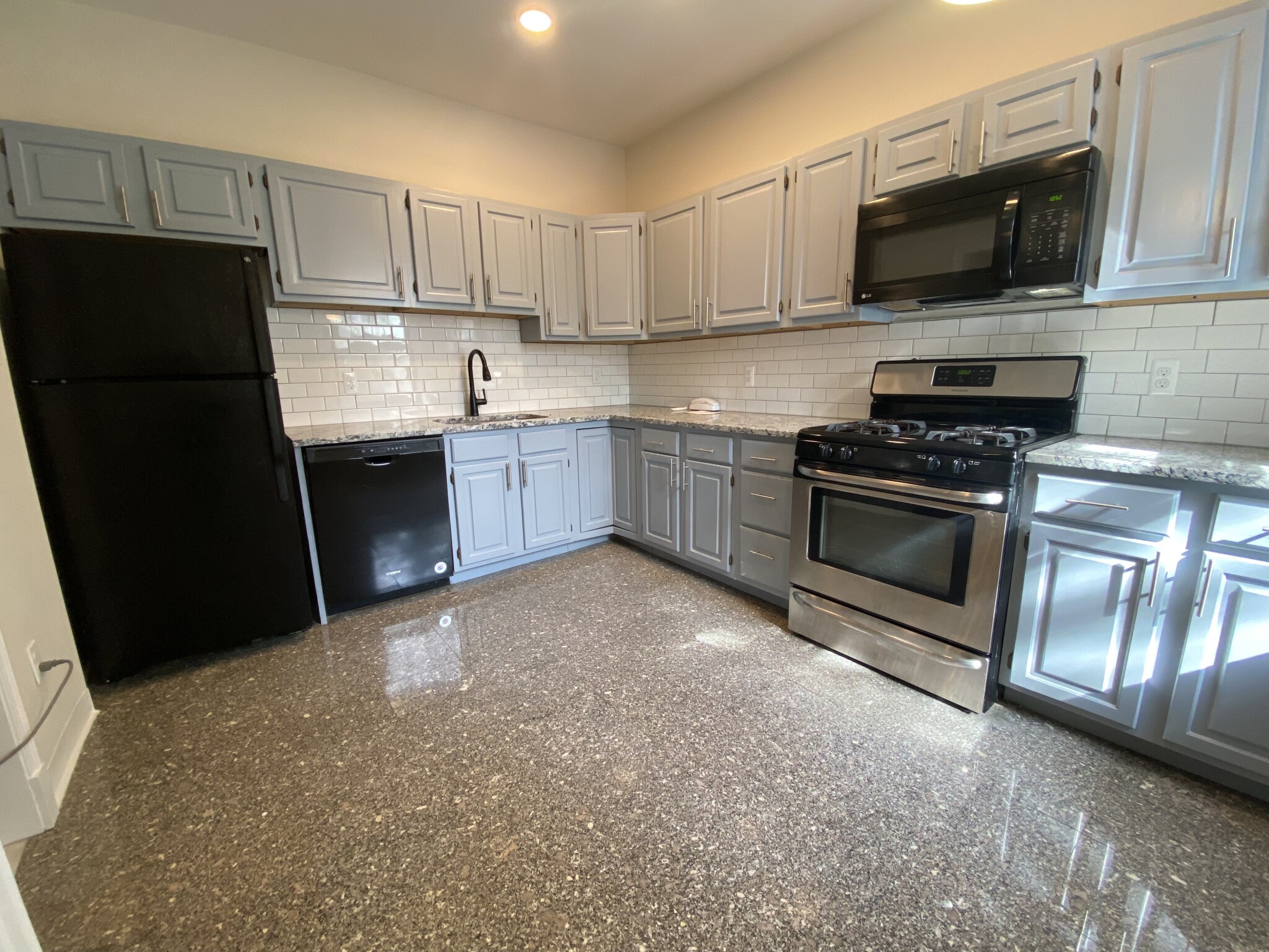 1 bed, 1 bath apartment for rent at 55 Lanark Rd Unit 2, Brighton — photo 13 of 35