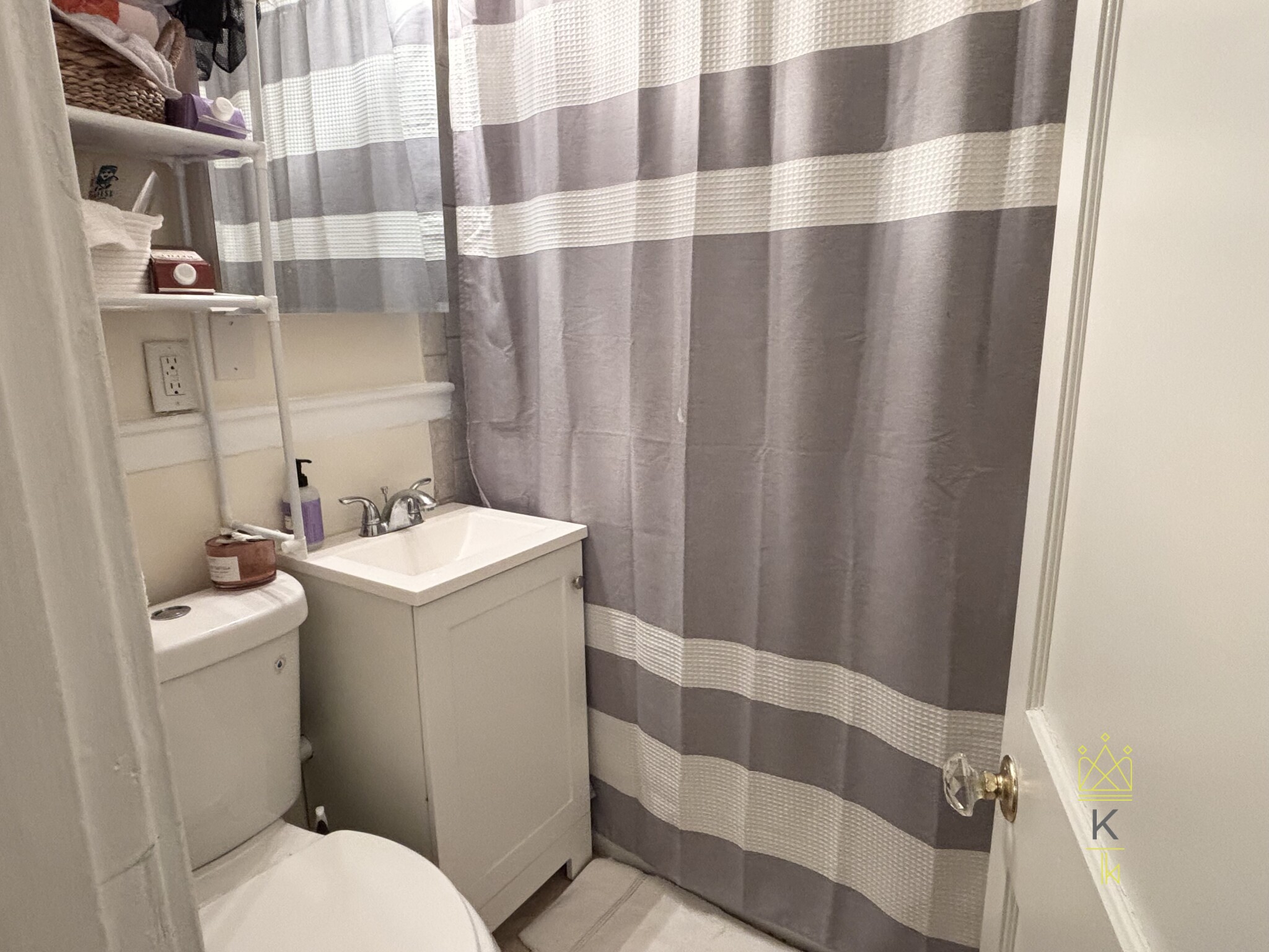 3 bed, 1 bath apartment for rent at 55 Lanark Rd Unit 6, Brighton — photo 11 of 15
