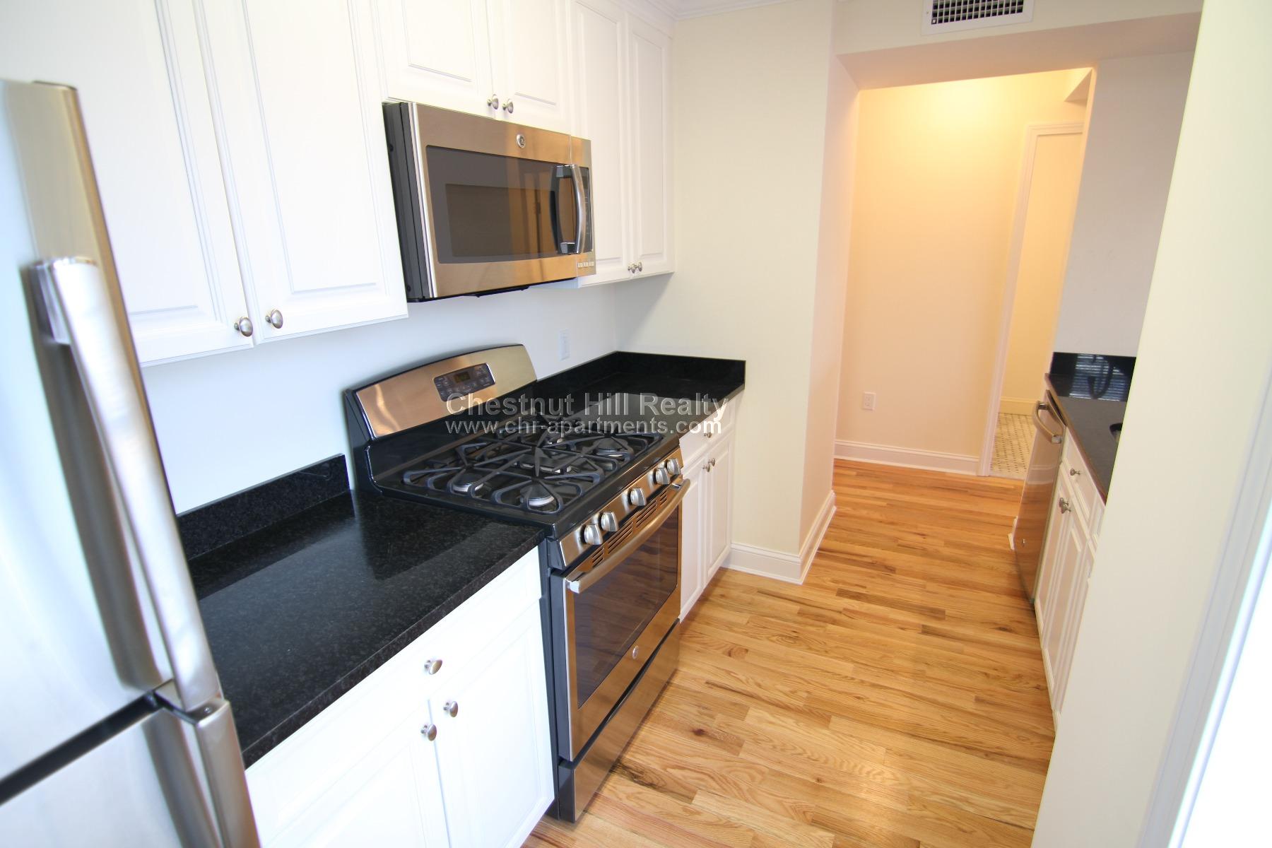 3 bed, 1.5 bath apartment for rent at 55 Langdon St Unit 007, Neighborhood Nine — photo 1 of 9
