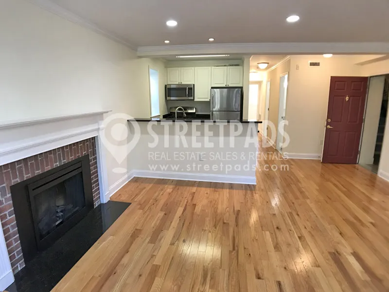 3 bed, 1.5 bath apartment for rent at 55 Langdon St Unit 1, Neighborhood Nine — photo 4 of 32