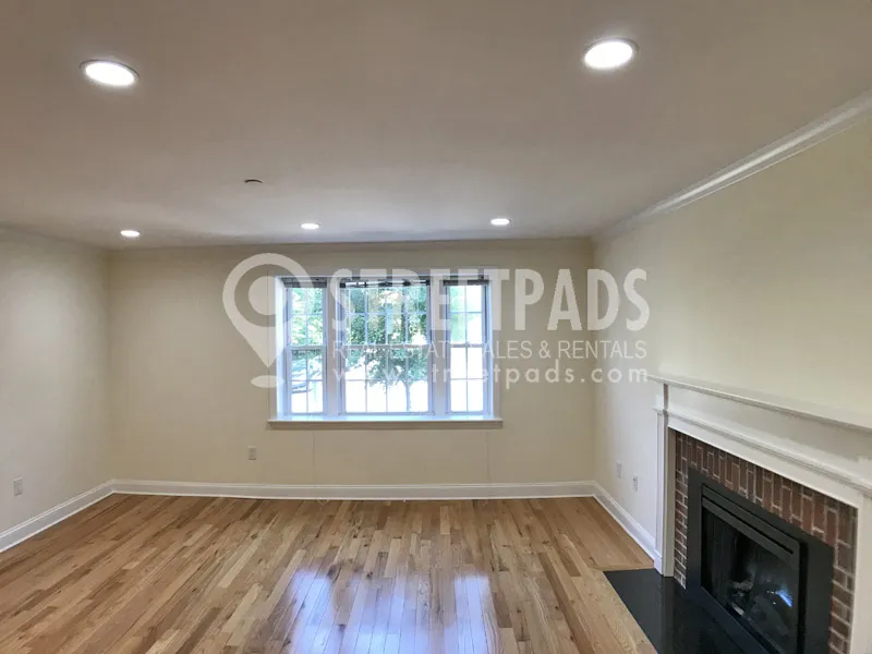3 bed, 1.5 bath apartment for rent at 55 Langdon St Unit 1, Neighborhood Nine — photo 3 of 32