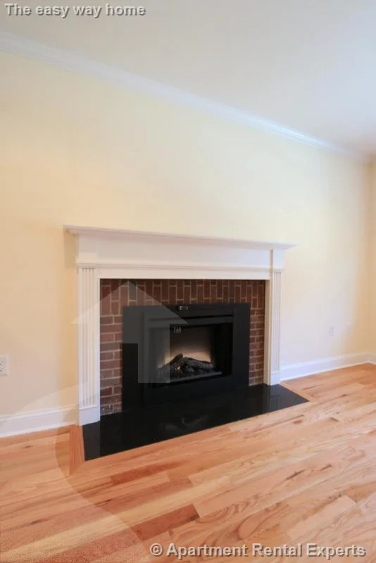 3 bed, 1 bath apartment for rent at 55 Langdon St Unit 2, Harvard Square — photo 4 of 20