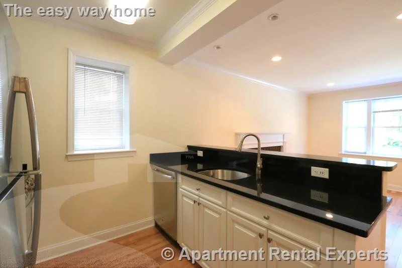 3 bed, 1 bath apartment for rent at 55 Langdon St Unit 2, Harvard Square — photo 6 of 20