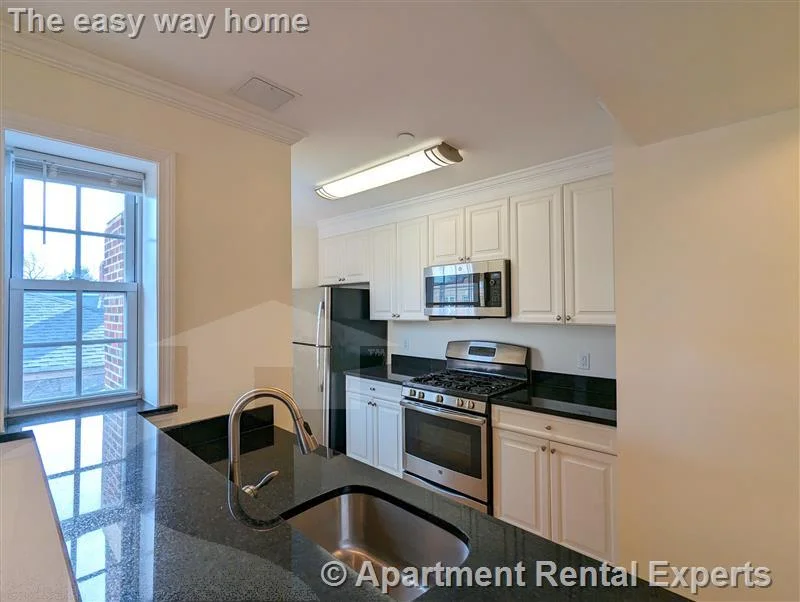 3 bed, 1 bath apartment for rent at 55 Langdon St Unit 5, Harvard Square — photo 4 of 19