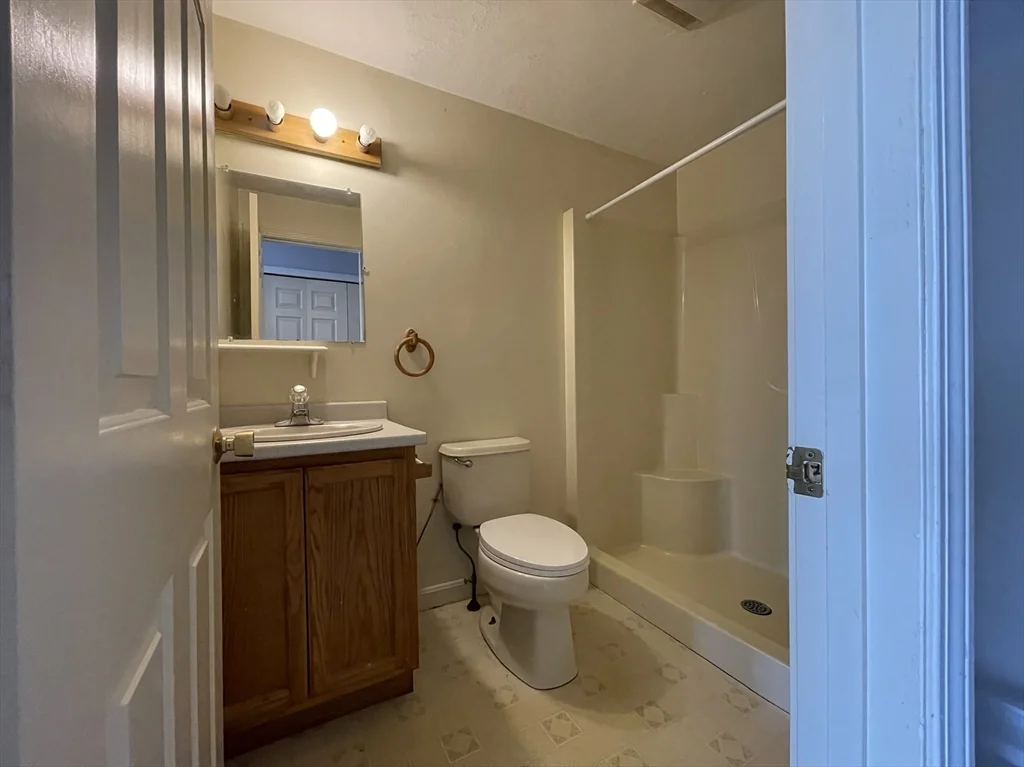 3 bed, 2 bath apartment for rent at 55 Ledgecrest Dr Unit 55, Worcester — photo 8 of 10