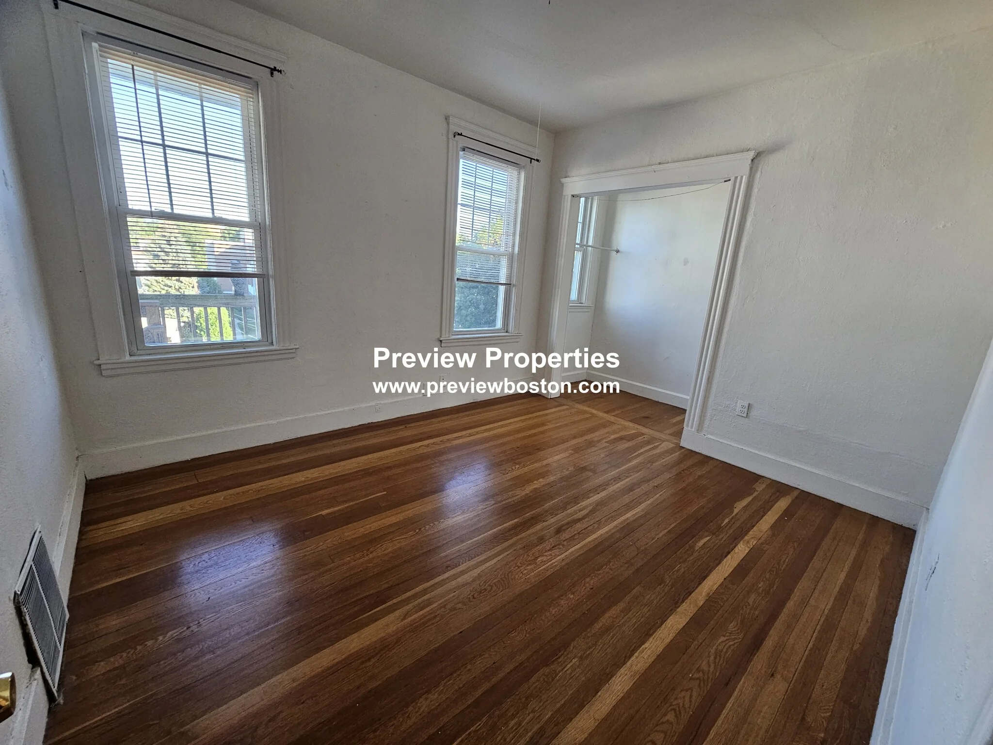 3 bed, 1.5 bath apartment for rent at 55 Leicester St Unit 3P, Brighton — photo 6 of 10