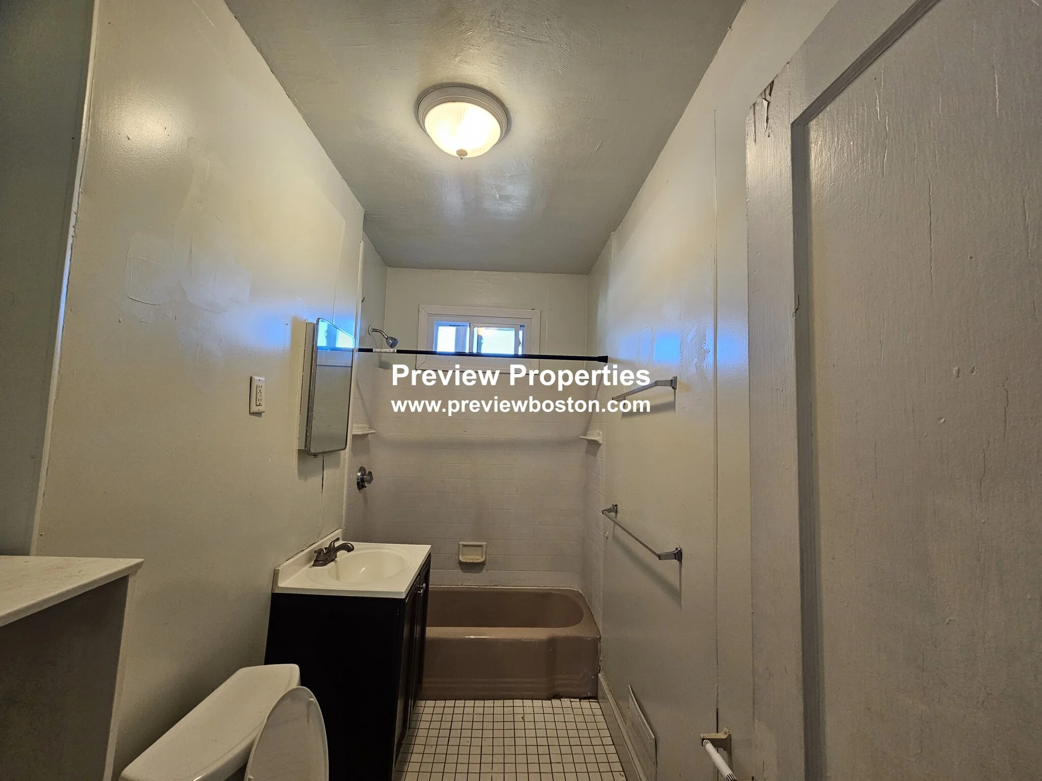 3 bed, 1.5 bath apartment for rent at 55 Leicester St Unit 3P, Brighton — photo 5 of 10