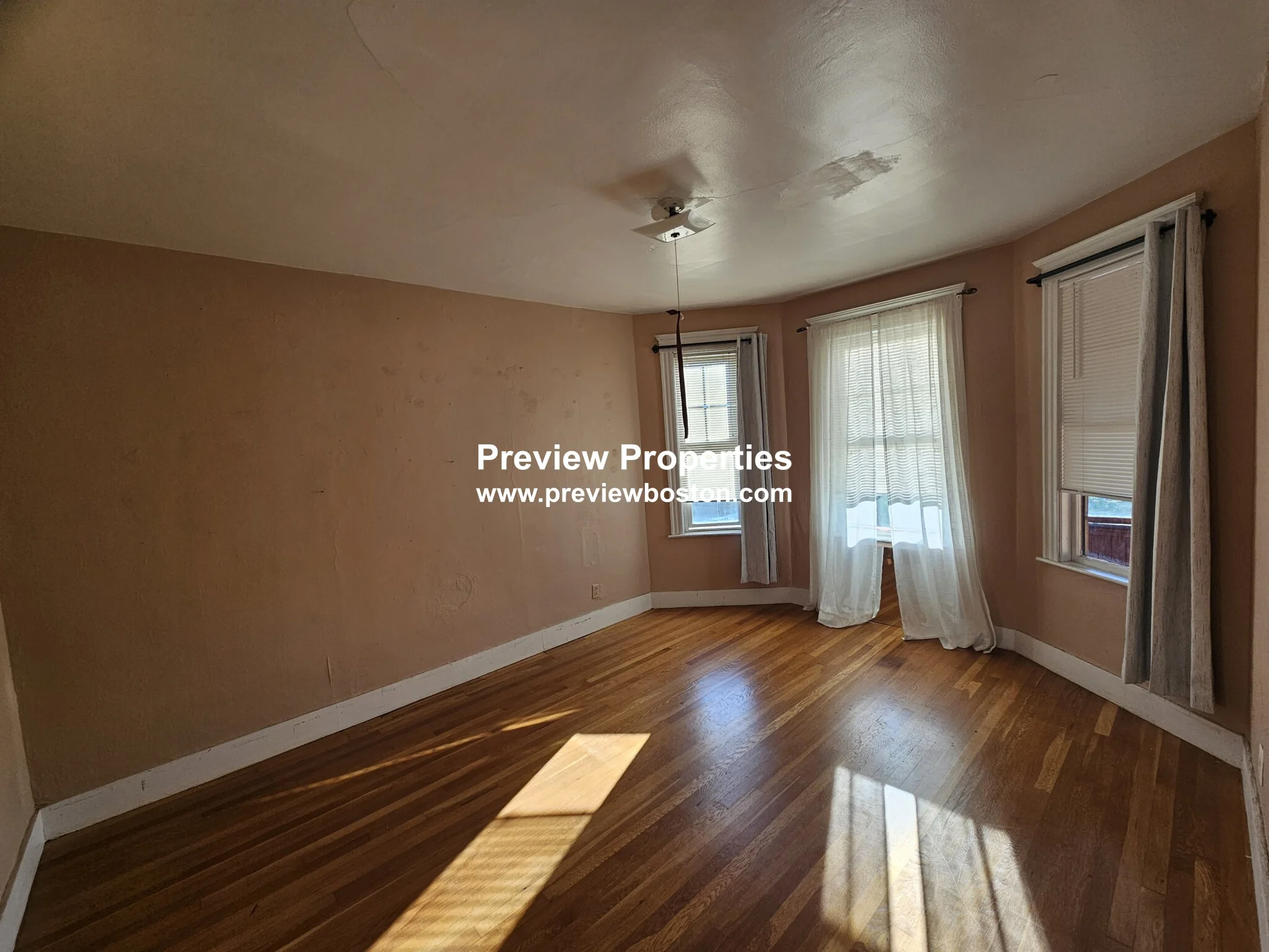 3 bed, 1.5 bath apartment for rent at 55 Leicester St Unit 3P, Brighton — photo 8 of 10