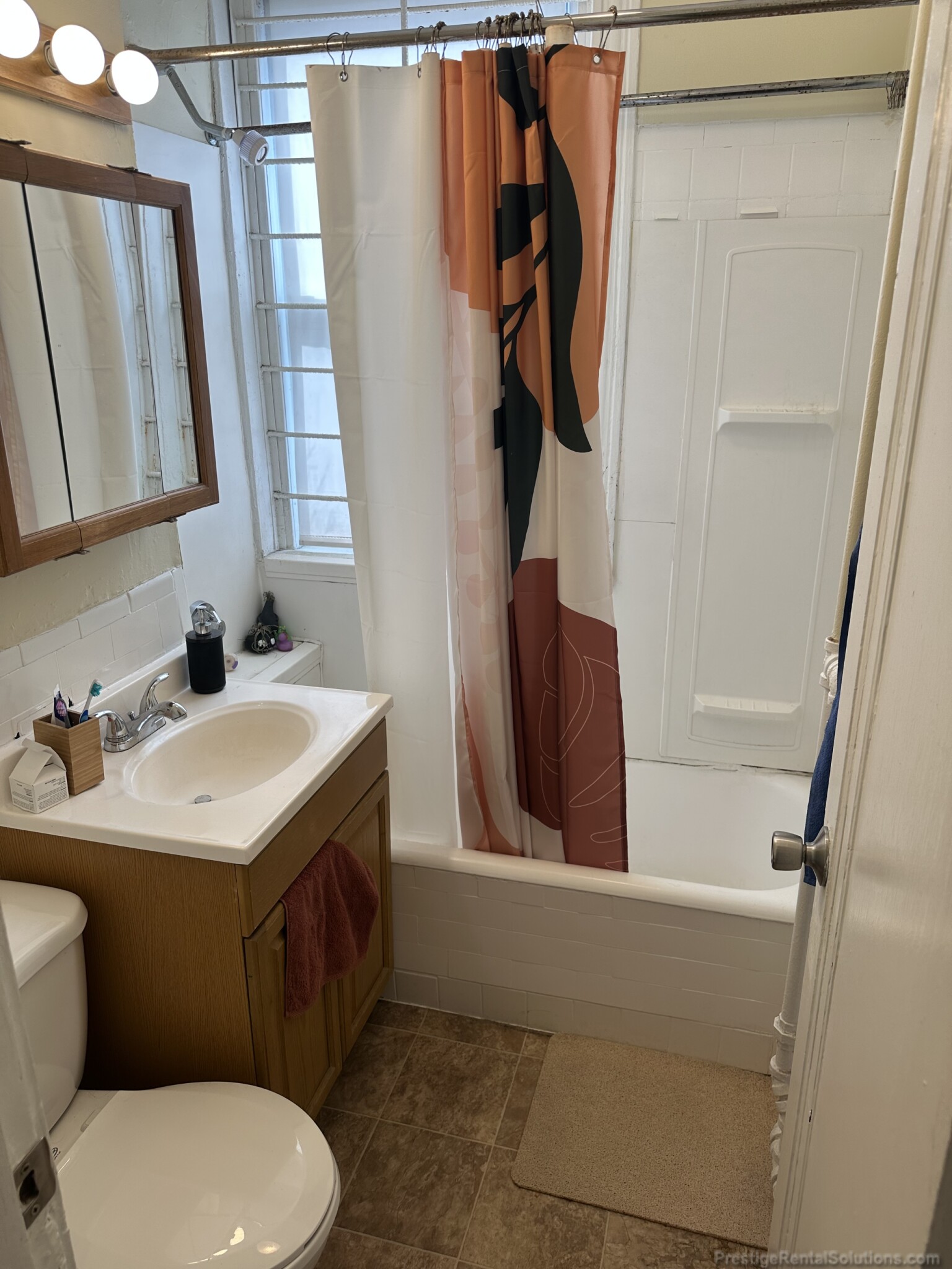 1 split bed, 1 bath apartment for rent at 55 Linden St Unit 1, Allston — photo 6 of 13
