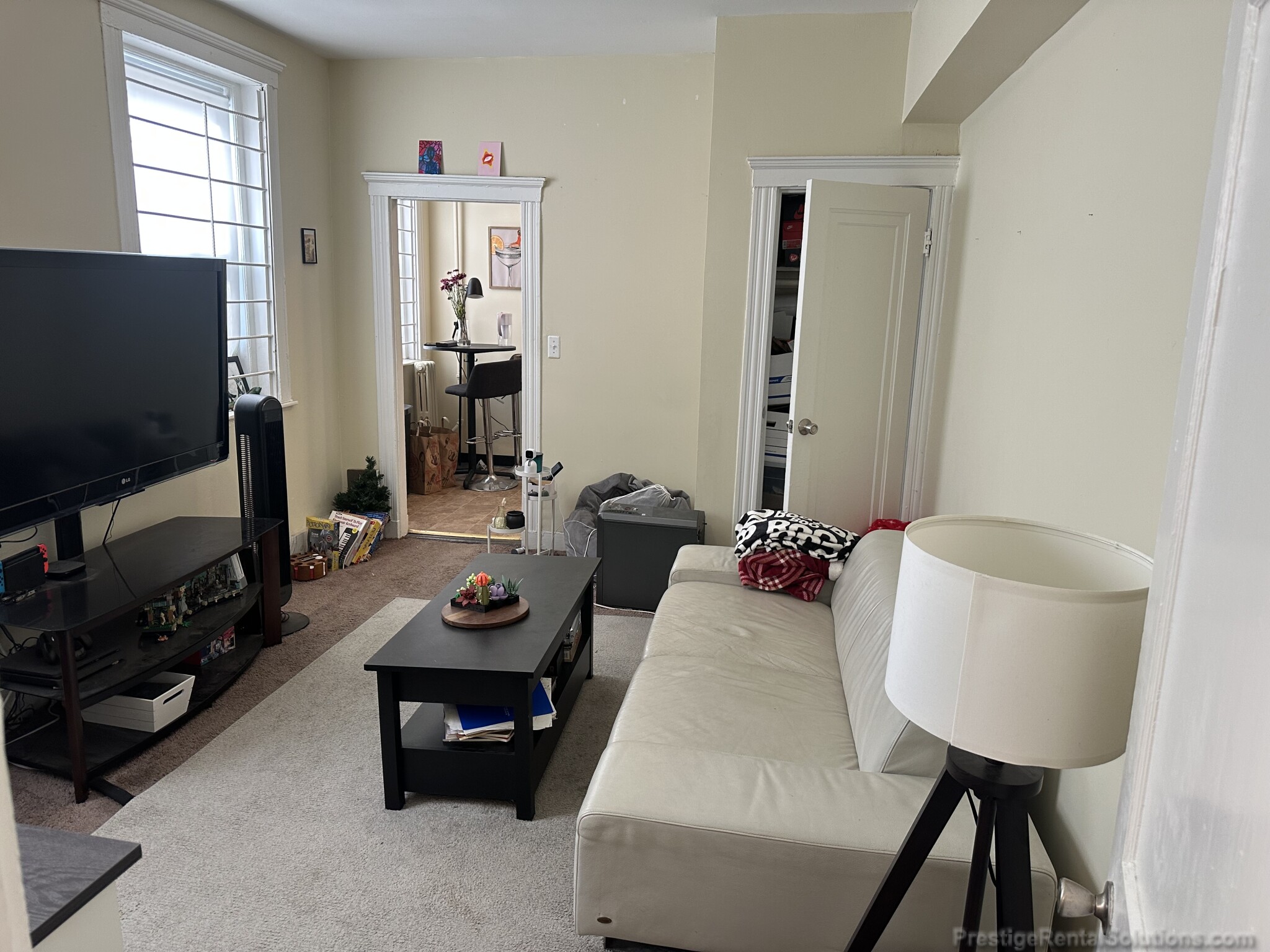 1 split bed, 1 bath apartment for rent at 55 Linden St Unit 1, Allston — photo 5 of 13