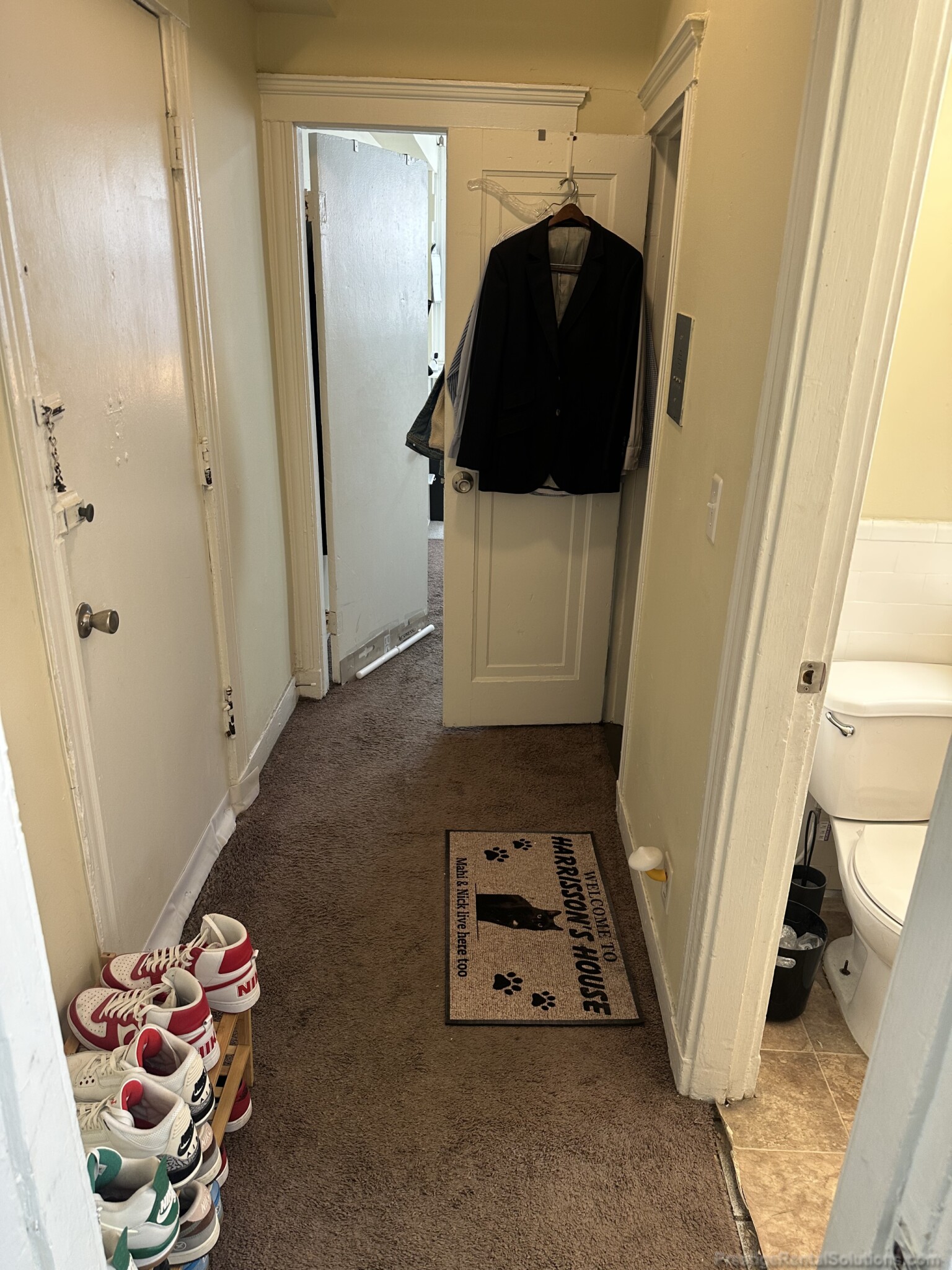 1 split bed, 1 bath apartment for rent at 55 Linden St Unit 1, Allston — photo 8 of 13