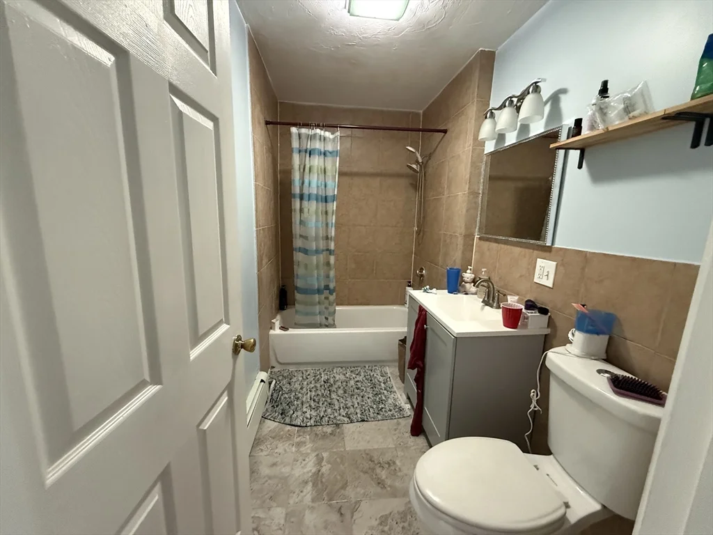 4 bed, 1 bath apartment for rent at 55 Lithgow St Unit 3, Dorchester — photo 10 of 16