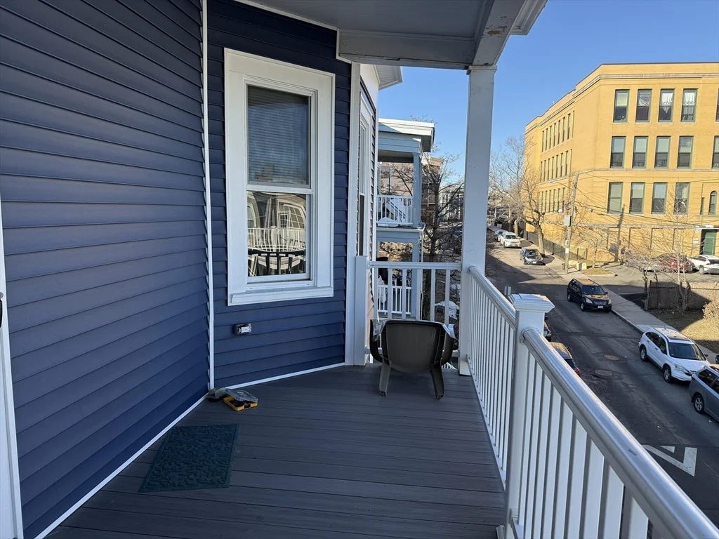 4 bed, 1 bath apartment for rent at 55 Lithgow St Unit 3, Dorchester — photo 8 of 16