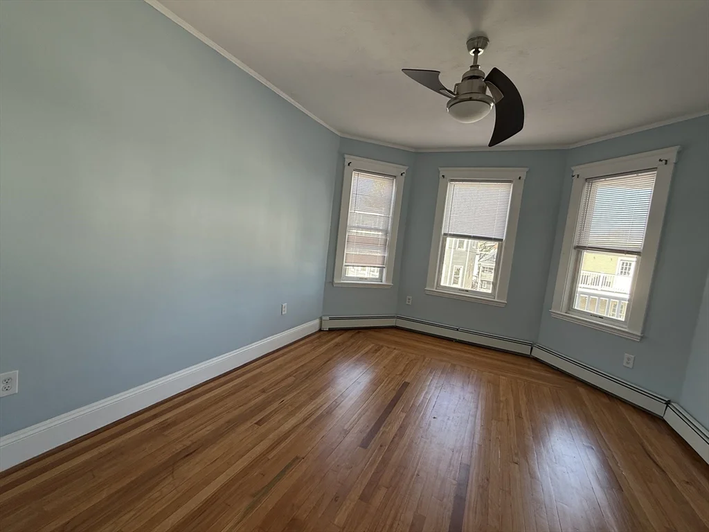 4 bed, 1 bath apartment for rent at 55 Lithgow St Unit 3, Dorchester — photo 11 of 16