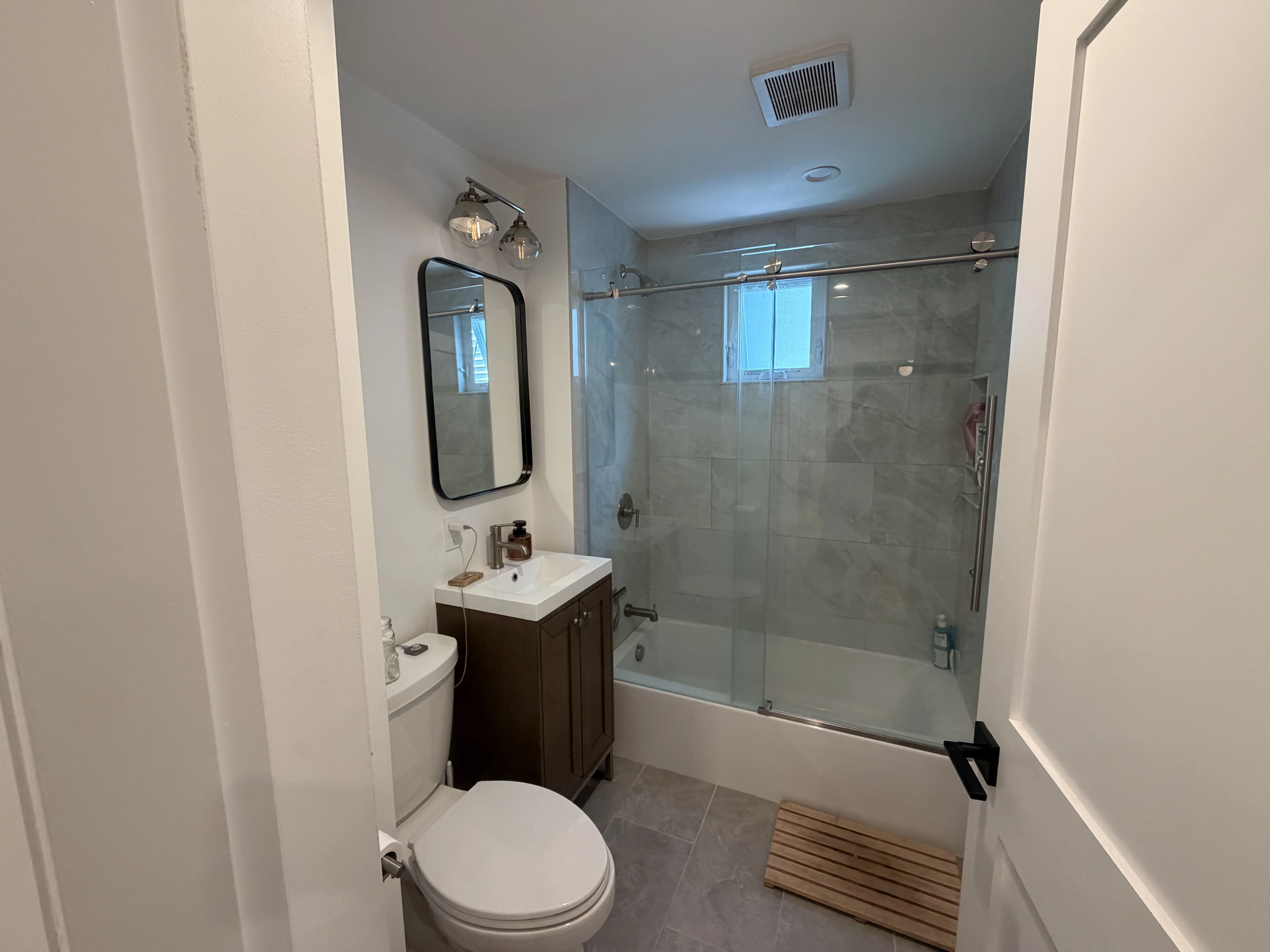1 bed, 1 bath apartment for rent at 55 Lowell St Unit 1, Spring Hill — photo 14 of 15