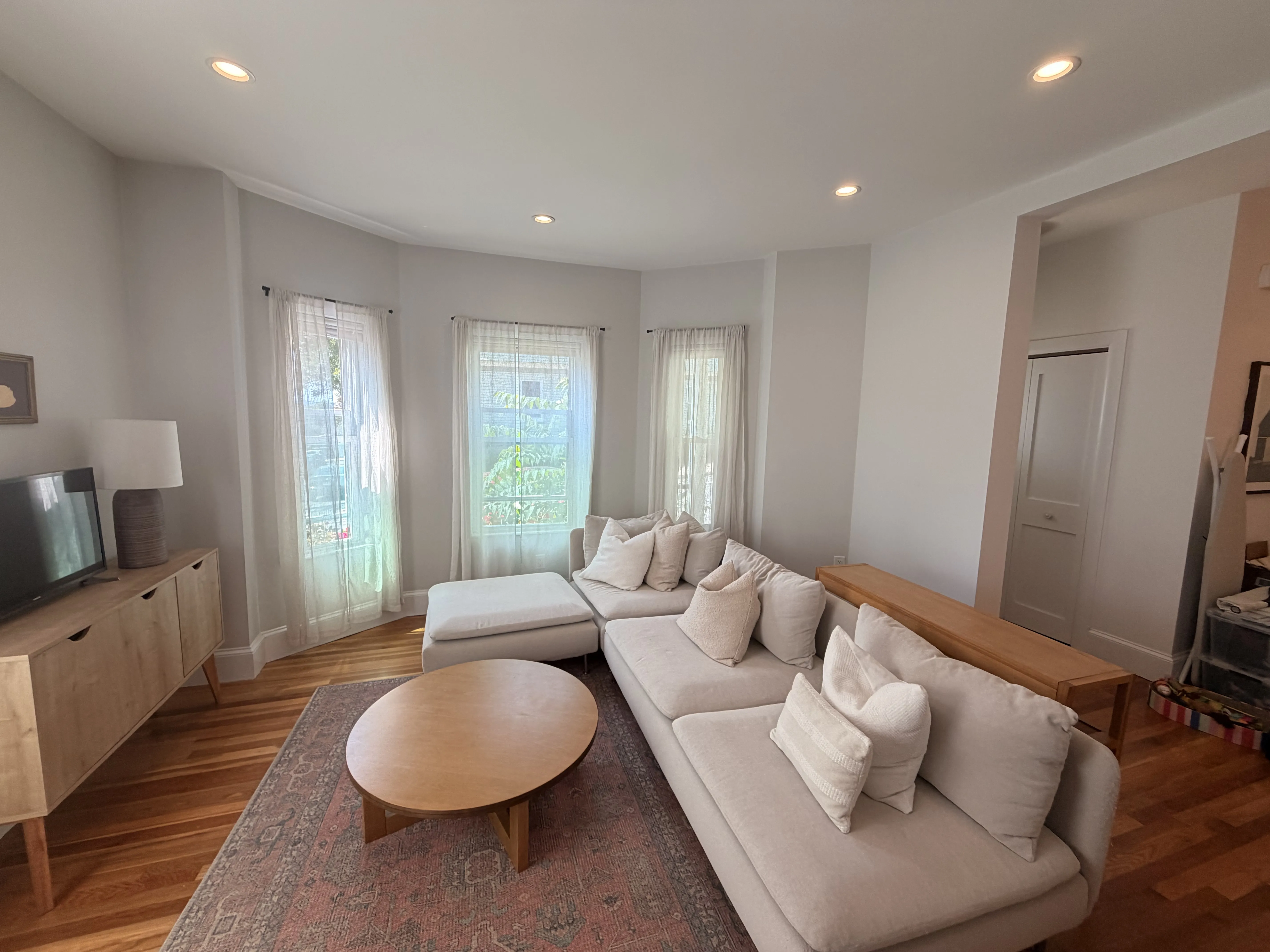 1 bed, 1 bath apartment for rent at 55 Lowell St Unit 1, Spring Hill — photo 2 of 15