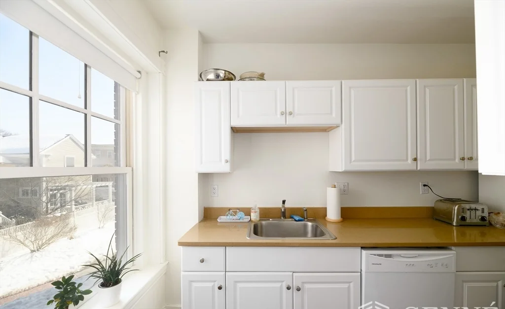2 bed, 1 bath apartment for rent at 55 Magazine St Unit 23, Cambridgeport — photo 2 of 14