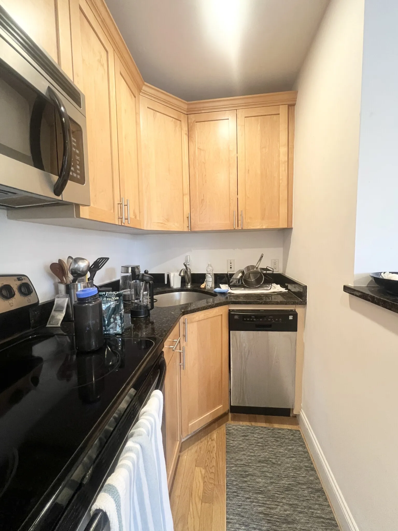 2 bed, 1 bath apartment for rent at 55 Magazine St Unit 32, Cambridgeport — photo 3 of 17