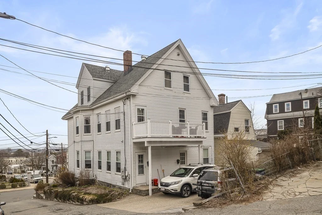 4 bed, 2.5 bath apartment for rent at 55 Main St Unit 1, Winter Hill — photo 4 of 28
