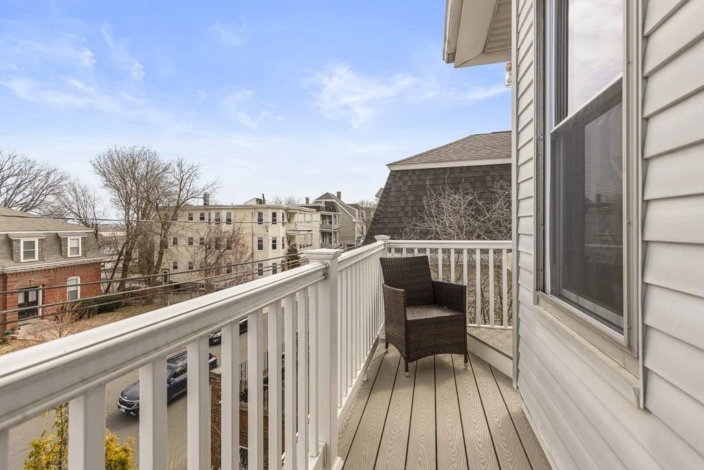 5 bed, 2 bath apartment for rent at 55 Main St Unit -, Winter Hill — photo 6 of 21