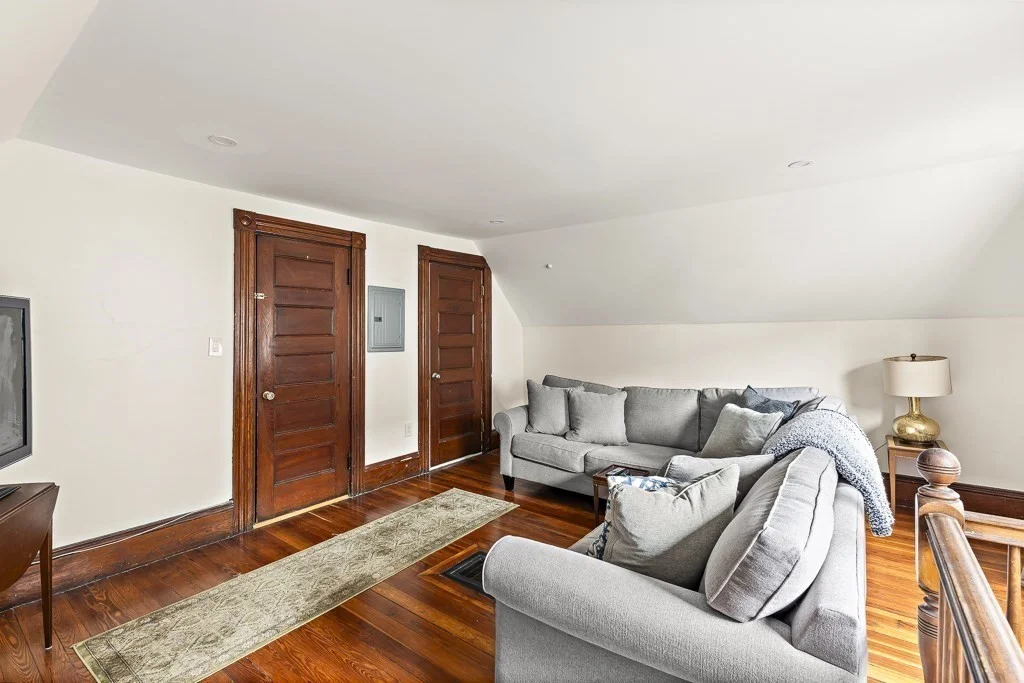 5 bed, 2 bath apartment for rent at 55 Main St Unit -, Winter Hill — photo 20 of 21