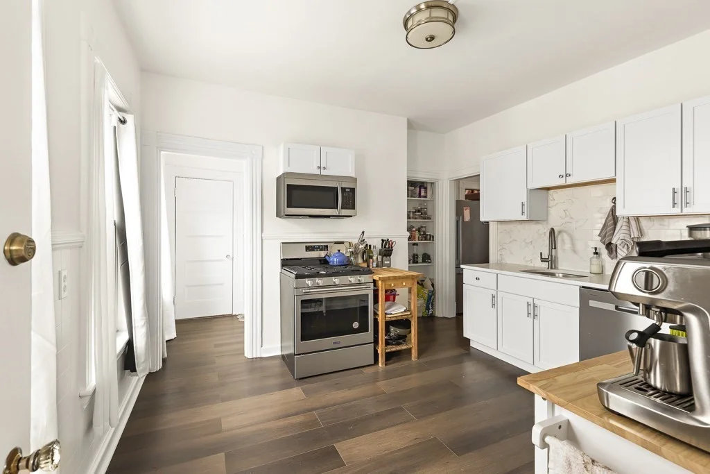 5 bed, 2 bath apartment for rent at 55 Main St Unit -, Winter Hill — photo 13 of 21