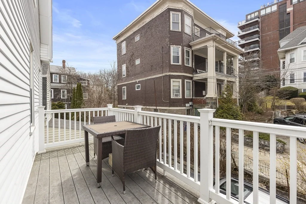 5 bed, 2 bath apartment for rent at 55 Main St Unit -, Winter Hill — photo 14 of 21