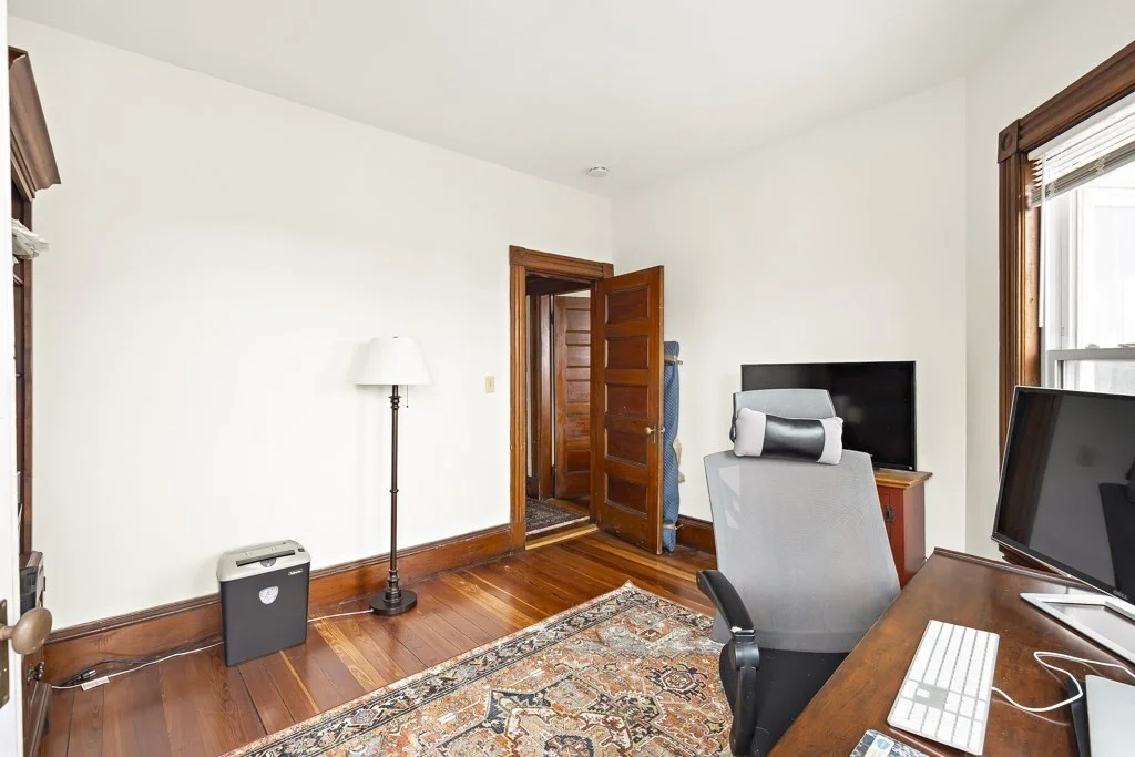 5 bed, 2 bath apartment for rent at 55 Main St Unit -, Winter Hill — photo 5 of 21