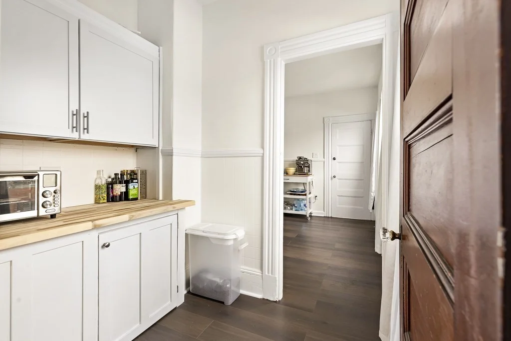 5 bed, 2 bath apartment for rent at 55 Main St Unit -, Winter Hill — photo 11 of 21